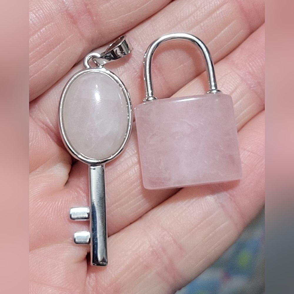 Rose Quartz Lock & Key Pendant - Picture 2 of 14